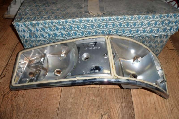 Lamphouder rechts vw 411