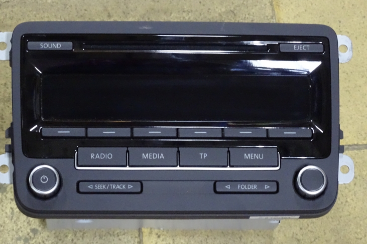 Radio CD Seat Alhambra / Vw T5 / Polo 6R / Golf 5 + 6 / Golf Plus / Tiguan / Touran / Eos / Passat 3C