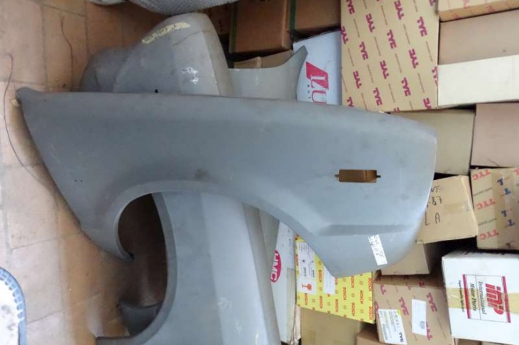 Spatbord Honda Civic rechts 73-79 1500cc