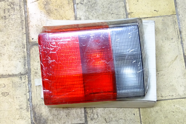 Achterlicht links Audi 80 Avant
