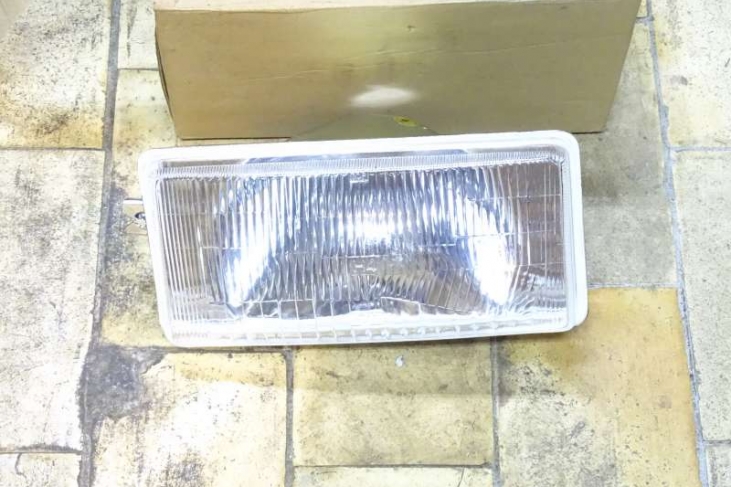 Koplamp links Nissan Sunny 82-84